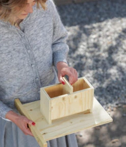 Dehner Natura Futterhaus Karwendel, Geflammt, Inkl. Ständer, Ca. B84,3/H127,2/T84,3 Cm -Freien Garten Rabatt Geschäft 6622872 6622898 6622906 6622922 WE MO 010 NVHRofanKarwendel